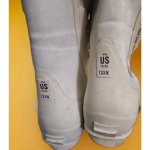 Vintage 1982 US Military Extreme Cold Weather Bunny Boots Airborne White 13 XN - Picture 4 of 8